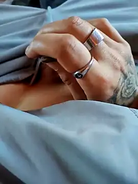 Snapshot of Luka932 chatting on March 11, 2026, 3:51 pm Luka932 online show from March 11, 2026, 3:51 pm