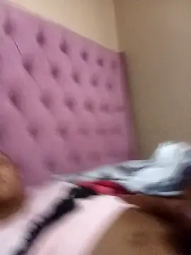 ShooingBunch online show from September 11, 2025, 6:24 am