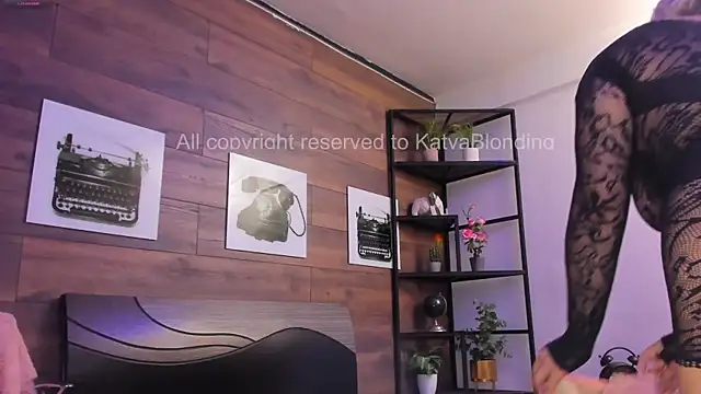 KatyaBlonding online show from September 24, 2025, 1:47 pm