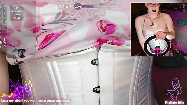 Snapshot of Faye_Wilde chatting on May 24, 2026, 4:17 am Faye Wilde online show from May 24, 2026, 4:17 am