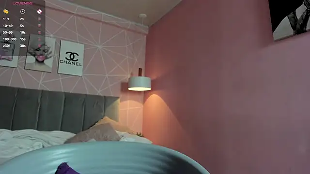 dolly zoe online show from February 5, 2025, 9:36 am