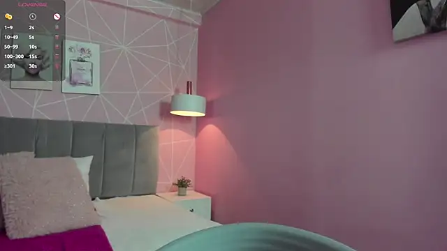 dolly zoe online show from March 5, 2025, 8:21 am