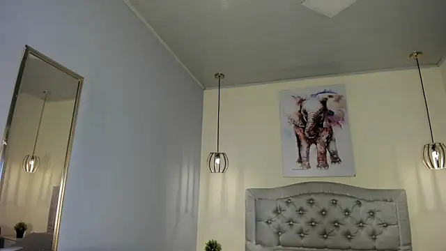 ayshel   online show from April 21, 2026, 5:36 am