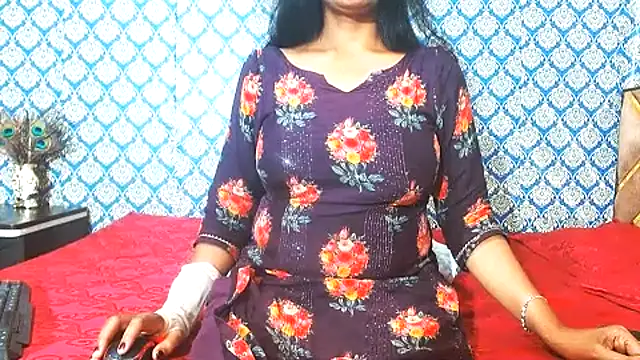 nikitahot3 online show from October 12, 2025, 3:11 pm