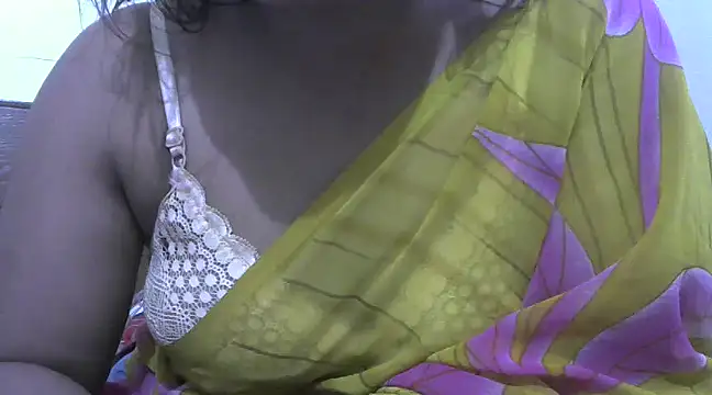 shekira99 online show from February 17, 2025, 2:09 am