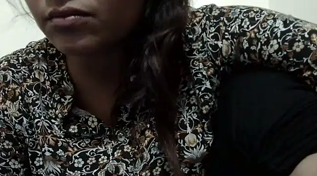 shekira99 online show from March 12, 2025, 2:34 pm