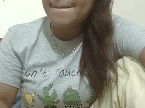 shekira99 online show from April 13, 2026, 4:12 pm