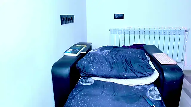 dollmore online show from November 19, 2025, 1:16 am