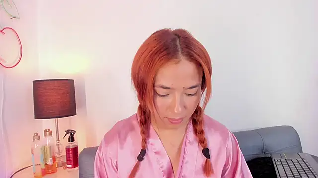 valerycolins online show from March 7, 2025, 6:24 am