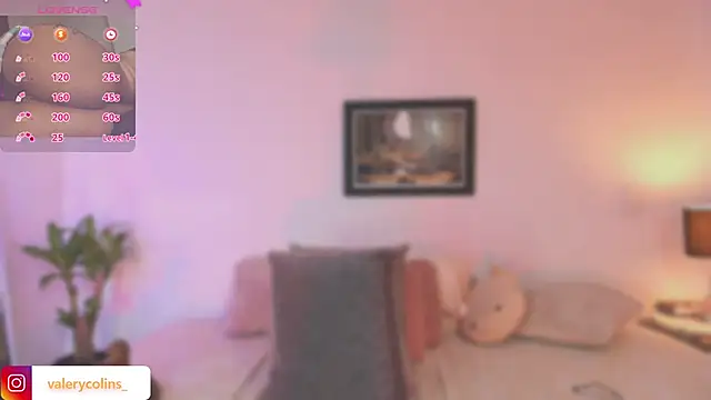 valerycolins online show from April 20, 2026, 11:39 pm