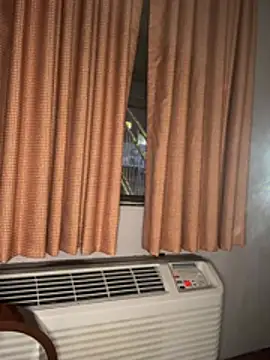 Stressreliever82 online show from April 21, 2026, 1:42 am