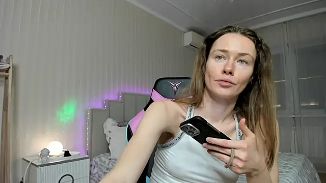 ooksiiii online show from February 28, 2026, 8:54 pm