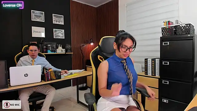 Office Naughty Girl online show from March 20, 2025, 4:42 pm