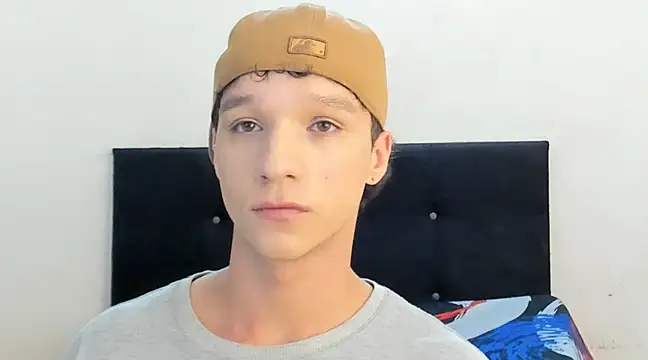 angelcortes online show from January 23, 2025, 10:54 am