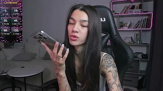 vinkitinkii online show from February 12, 2025, 7:13 am