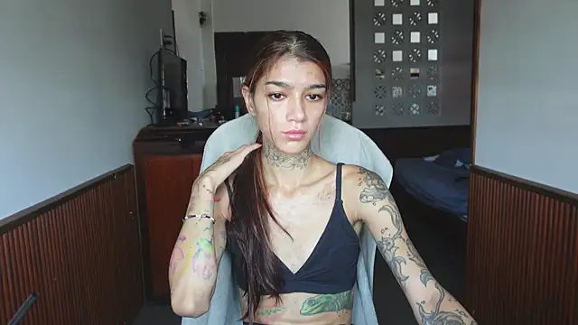 vinkitinkii online show from April 4, 2026, 4:33 am