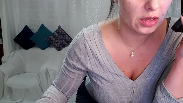 Stella Adria online show from December 8, 2024, 5:01 pm