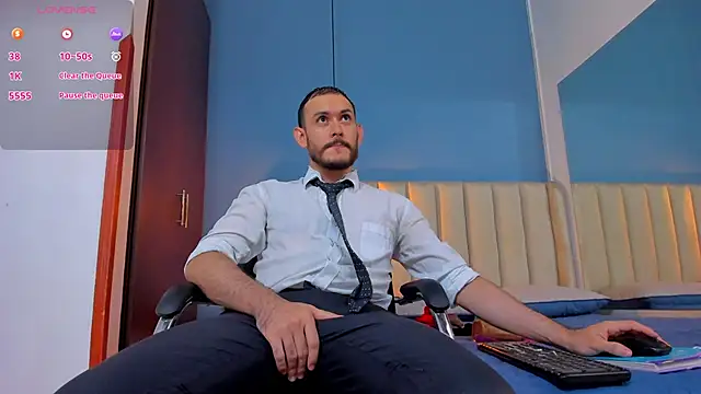 jeanpiere  online show from February 12, 2025, 4:01 am