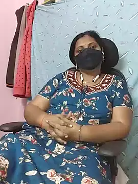 Snapshot of yours-kavaya chatting on December 31, 2024, 9:42 am yours-kavaya online show from December 31, 2024, 9:42 am