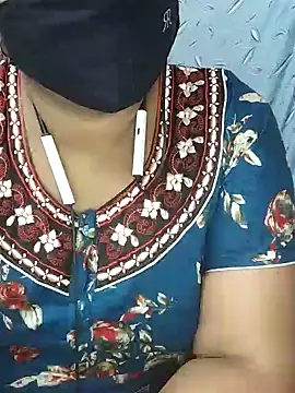 Snapshot of yours-kavaya chatting on January 6, 2025, 12:48 am yours-kavaya online show from January 6, 2025, 12:48 am