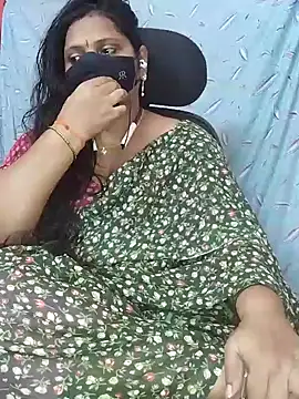 Snapshot of yours-kavaya chatting on January 11, 2025, 6:45 am yours-kavaya online show from January 11, 2025, 6:45 am