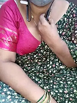 Snapshot of yours-kavaya chatting on October 18, 2025, 5:35 pm yours-kavaya online show from October 18, 2025, 5:35 pm