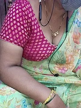 Snapshot of yours-kavaya chatting on October 23, 2025, 11:46 pm yours-kavaya online show from October 23, 2025, 11:46 pm