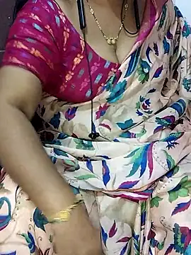 Snapshot of yours-kavaya chatting on December 4, 2025, 10:24 am yours-kavaya online show from December 4, 2025, 10:24 am