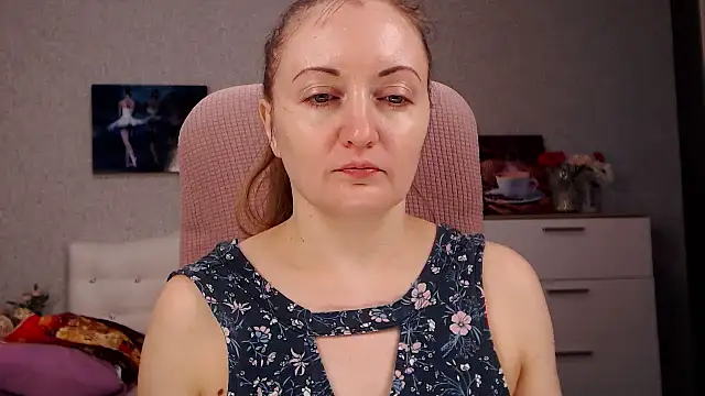 Snapshot of BettyFootFetish chatting on May 16, 2026, 10:52 pm BettyFootFetish online show from May 16, 2026, 10:52 pm