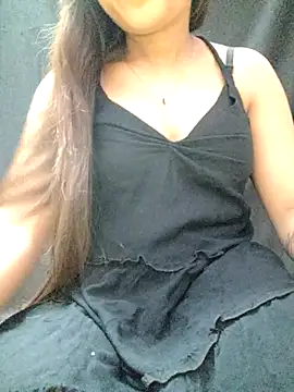 Snapshot of Roshni_98 chatting on July 13, 2026, 5:27 pm Roshni 98 online show from July 13, 2026, 5:27 pm