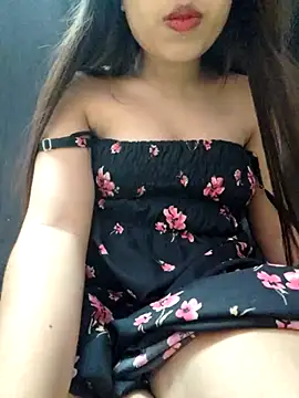 Snapshot of Roshni_98 chatting on July 15, 2026, 6:57 pm Roshni 98 online show from July 15, 2026, 6:57 pm