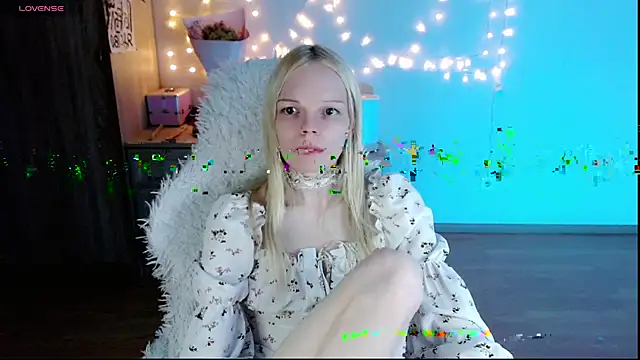 Emily Nyaffee online show from March 14, 2025, 2:10 am