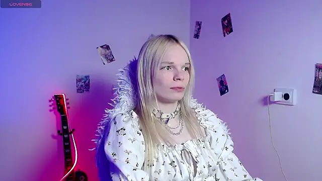 Snapshot of Emily_Nyaffee chatting on March 24, 2026, 10:53 am Emily Nyaffee online show from March 24, 2026, 10:53 am