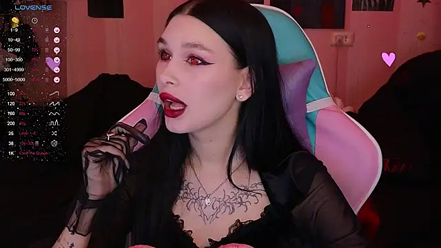 Amanda Tender online show from February 18, 2025, 10:25 pm