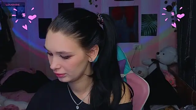 Amanda Tender online show from September 15, 2025, 10:10 pm