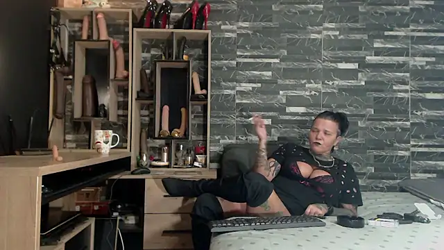 Mistress Miry online show from December 6, 2024, 7:43 am