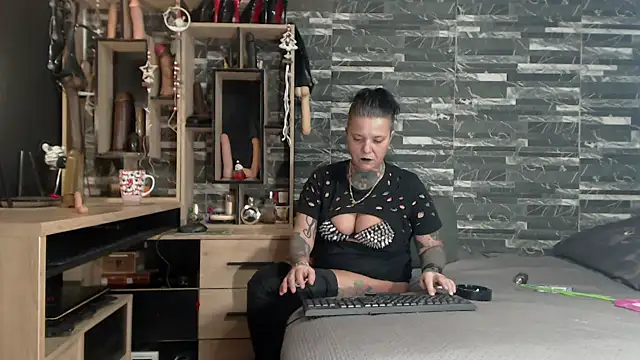 Mistress Miry online show from December 23, 2024, 7:28 am