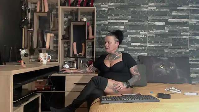 Mistress Miry online show from January 29, 2025, 1:05 am