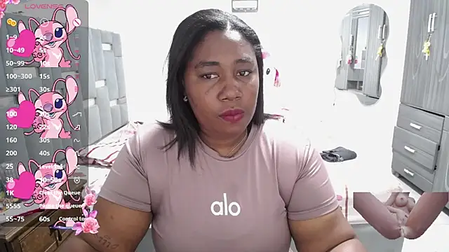 Snapshot of thickebonymilfF chatting on February 10, 2026, 3:43 am thickebonymilfF online show from February 10, 2026, 3:43 am