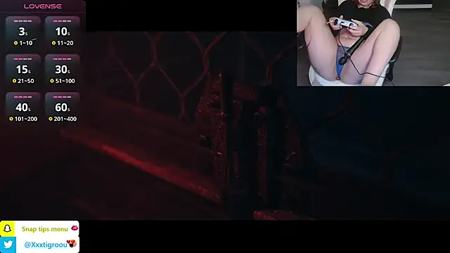 Snapshot of PetiteAngel666 chatting on March 11, 2025, 4:29 pm PetiteAngel666 online show from March 11, 2025, 4:29 pm