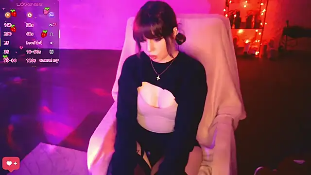 Snapshot of PetiteAngel666 chatting on January 14, 2026, 8:58 pm PetiteAngel666 online show from January 14, 2026, 8:58 pm