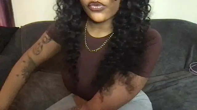 Snapshot of blacc_barbie chatting on January 20, 2025, 12:46 am blacc barbie online show from January 20, 2025, 12:46 am