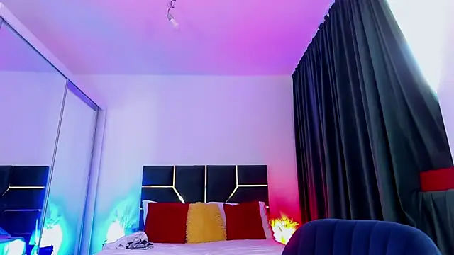 AllisonSweets online show from April 15, 2026, 12:45 pm