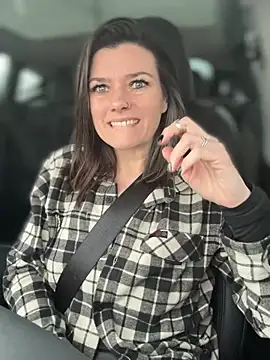 LadyLena1 online show from January 3, 2025, 9:05 pm