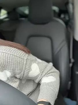 LadyLena1 online show from February 4, 2025, 6:06 pm