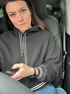 LadyLena1 online show from February 19, 2025, 6:10 pm