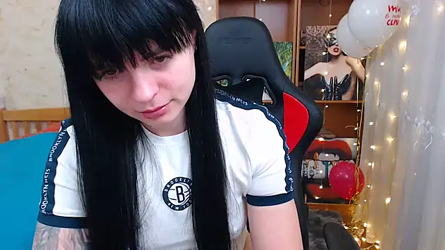 JuicyJess online show from February 17, 2025, 8:04 pm