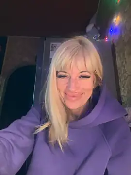 AlinaGrosu online show from February 16, 2025, 12:30 am