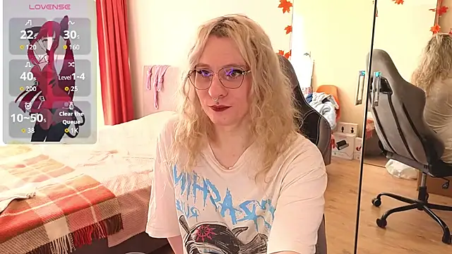 Lori Myaf online show from October 2, 2025, 1:29 pm