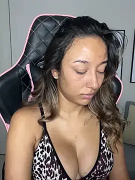 DianaHopson online show from February 1, 2025, 10:37 am